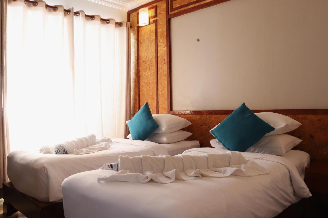 גוראידהו Athens View Hotel מראה חיצוני תמונה