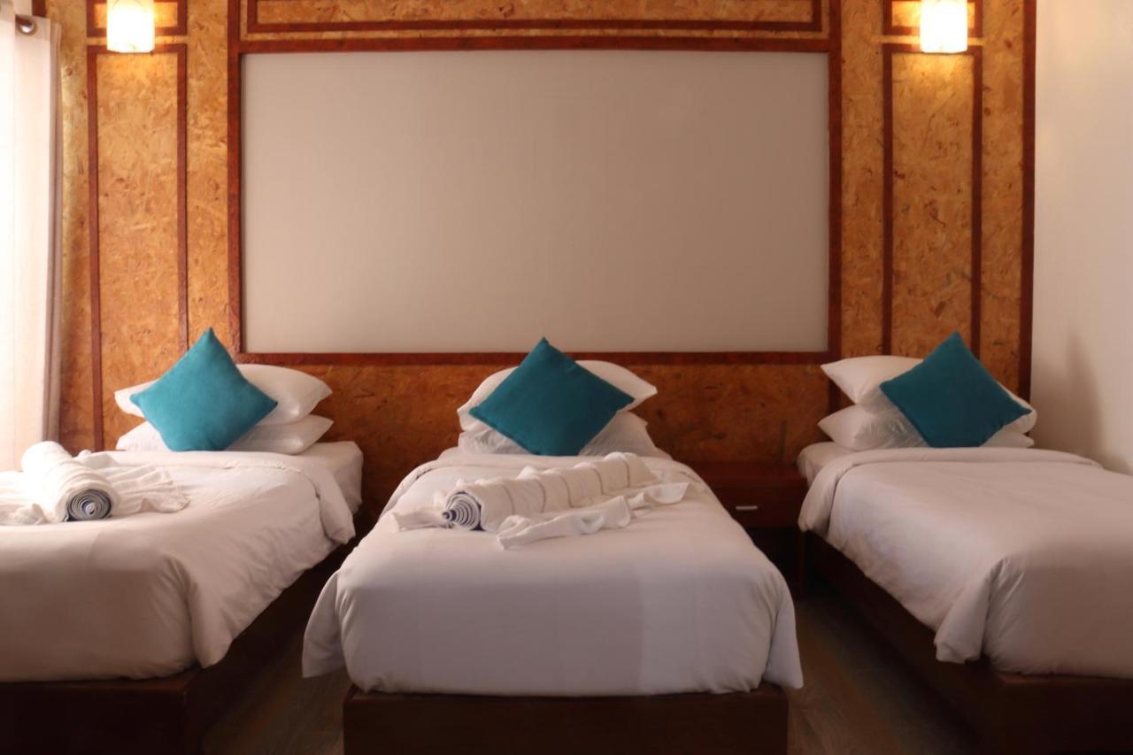 גוראידהו Athens View Hotel מראה חיצוני תמונה